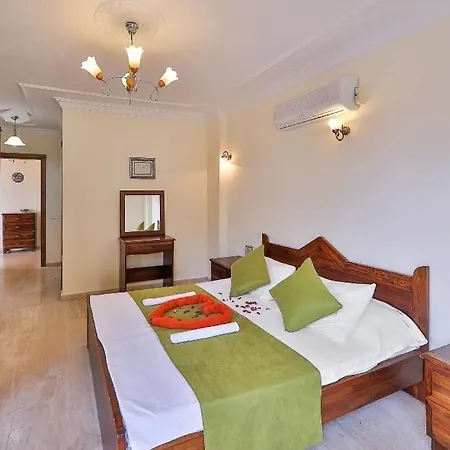 فيلة Kalamar Kalkan'da 14 Kisilik *
