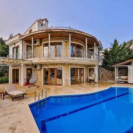 فيلة Kalamar Kalkan'da 14 Kisilik *